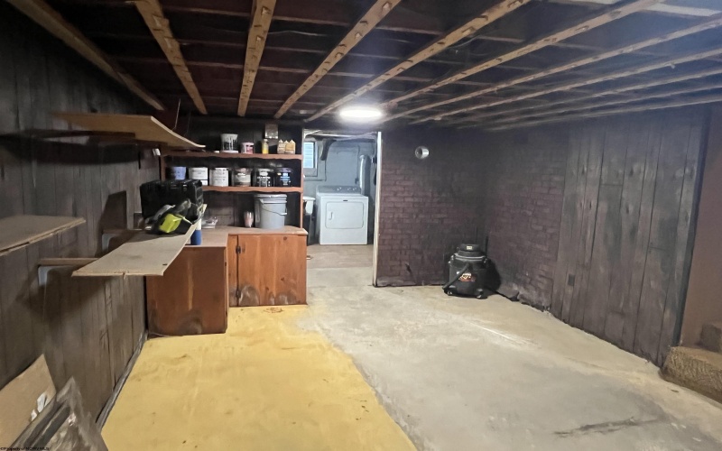 306 Thomas Avenue, Nutter Fort, West Virginia 26301, 2 Bedrooms Bedrooms, 5 Rooms Rooms,1 BathroomBathrooms,Single Family Detached,For Sale,Thomas,10159822