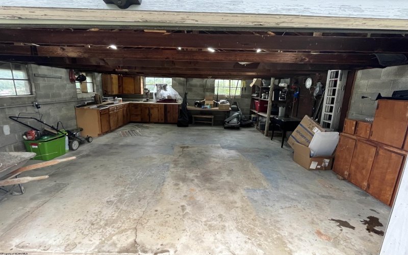 306 Thomas Avenue, Nutter Fort, West Virginia 26301, 2 Bedrooms Bedrooms, 5 Rooms Rooms,1 BathroomBathrooms,Single Family Detached,For Sale,Thomas,10159822