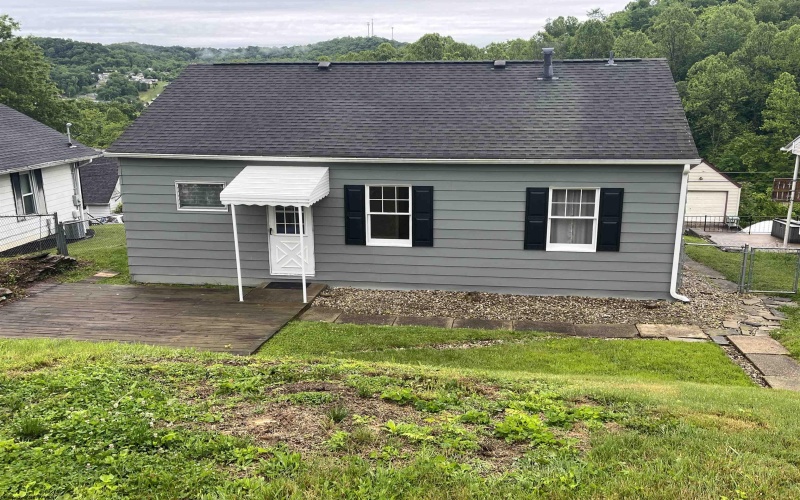 306 Thomas Avenue, Nutter Fort, West Virginia 26301, 2 Bedrooms Bedrooms, 5 Rooms Rooms,1 BathroomBathrooms,Single Family Detached,For Sale,Thomas,10159822