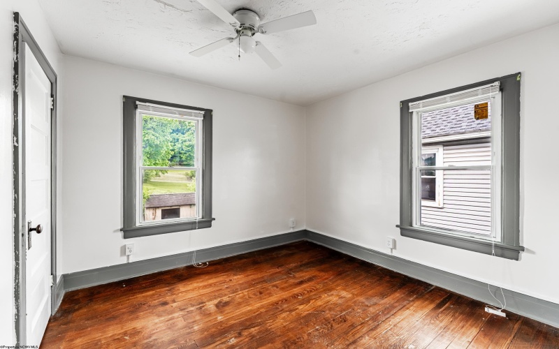 209 Western Avenue, Westover, West Virginia 26501, 4 Bedrooms Bedrooms, 8 Rooms Rooms,2 BathroomsBathrooms,Single Family Detached,For Sale,Western,10159814