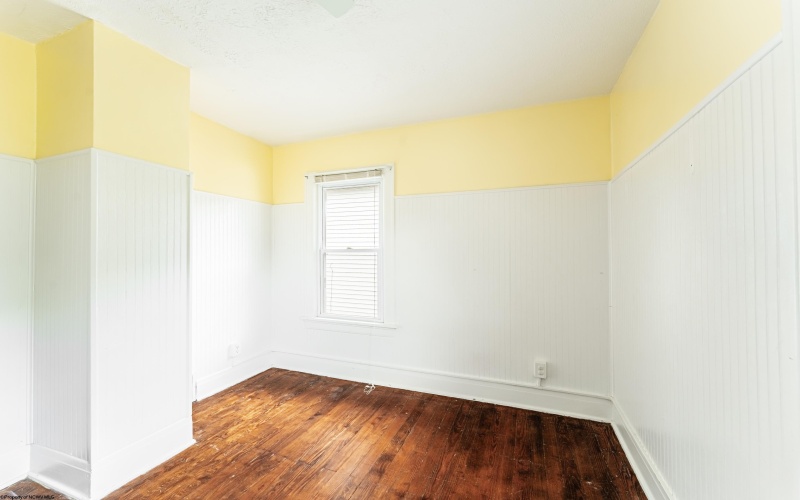 209 Western Avenue, Westover, West Virginia 26501, 4 Bedrooms Bedrooms, 8 Rooms Rooms,2 BathroomsBathrooms,Single Family Detached,For Sale,Western,10159814