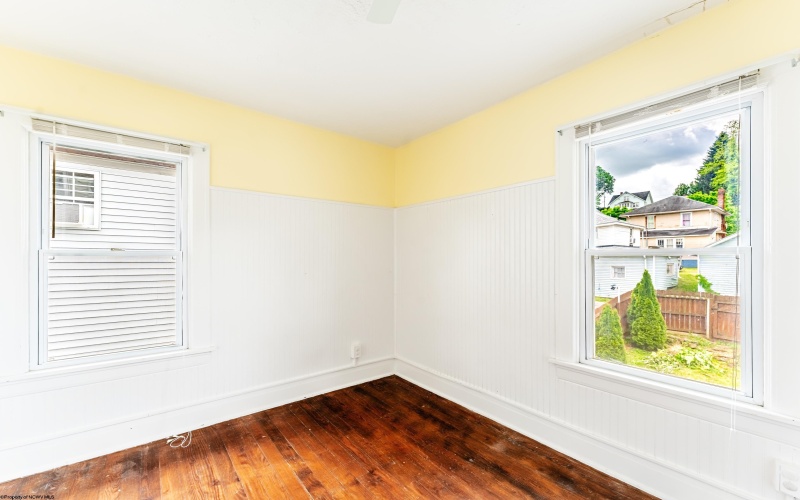 209 Western Avenue, Westover, West Virginia 26501, 4 Bedrooms Bedrooms, 8 Rooms Rooms,2 BathroomsBathrooms,Single Family Detached,For Sale,Western,10159814
