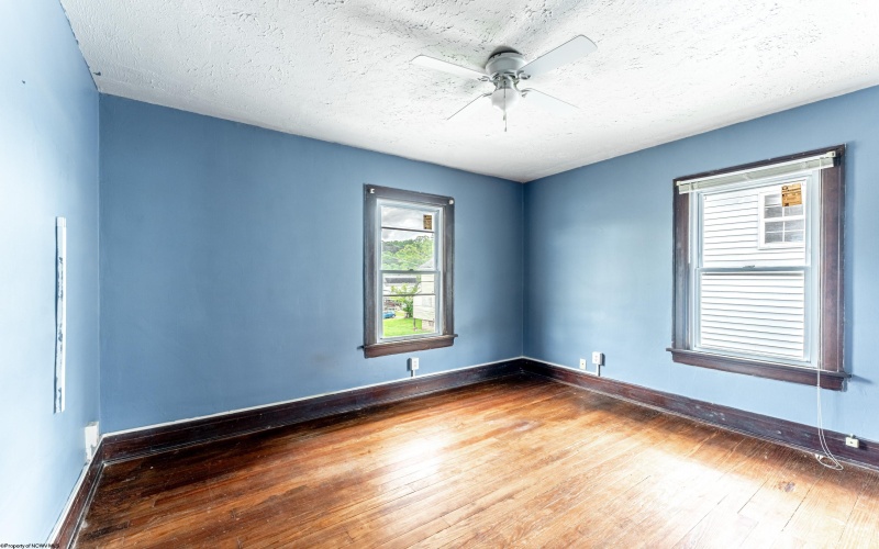 209 Western Avenue, Westover, West Virginia 26501, 4 Bedrooms Bedrooms, 8 Rooms Rooms,2 BathroomsBathrooms,Single Family Detached,For Sale,Western,10159814
