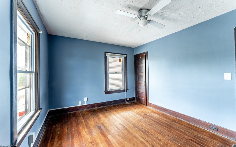 209 Western Avenue, Westover, West Virginia 26501, 4 Bedrooms Bedrooms, 8 Rooms Rooms,2 BathroomsBathrooms,Single Family Detached,For Sale,Western,10159814
