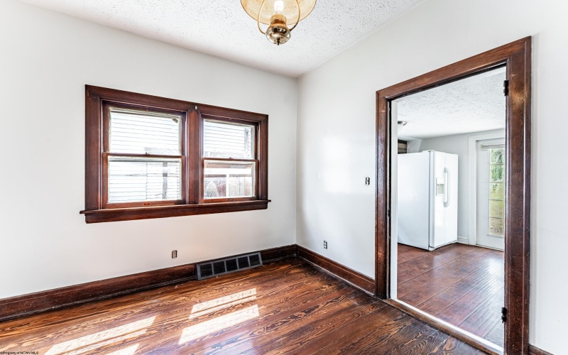 209 Western Avenue, Westover, West Virginia 26501, 4 Bedrooms Bedrooms, 8 Rooms Rooms,2 BathroomsBathrooms,Single Family Detached,For Sale,Western,10159814