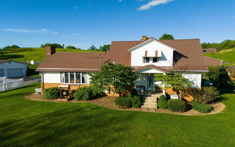 5698 Morgantown Pike, Belington, West Virginia 26250, 4 Bedrooms Bedrooms, 12 Rooms Rooms,2 BathroomsBathrooms,Single Family Detached,For Sale,Morgantown,10159816