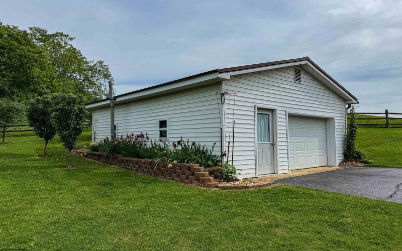 5698 Morgantown Pike, Belington, West Virginia 26250, 4 Bedrooms Bedrooms, 12 Rooms Rooms,2 BathroomsBathrooms,Single Family Detached,For Sale,Morgantown,10159816