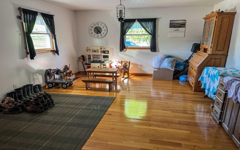 5698 Morgantown Pike, Belington, West Virginia 26250, 4 Bedrooms Bedrooms, 12 Rooms Rooms,2 BathroomsBathrooms,Single Family Detached,For Sale,Morgantown,10159816
