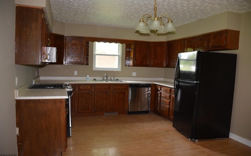 84 Chapman Lane, Weston, West Virginia 26452, 2 Bedrooms Bedrooms, 5 Rooms Rooms,1 BathroomBathrooms,Single Family Detached,For Sale,Chapman,10159818