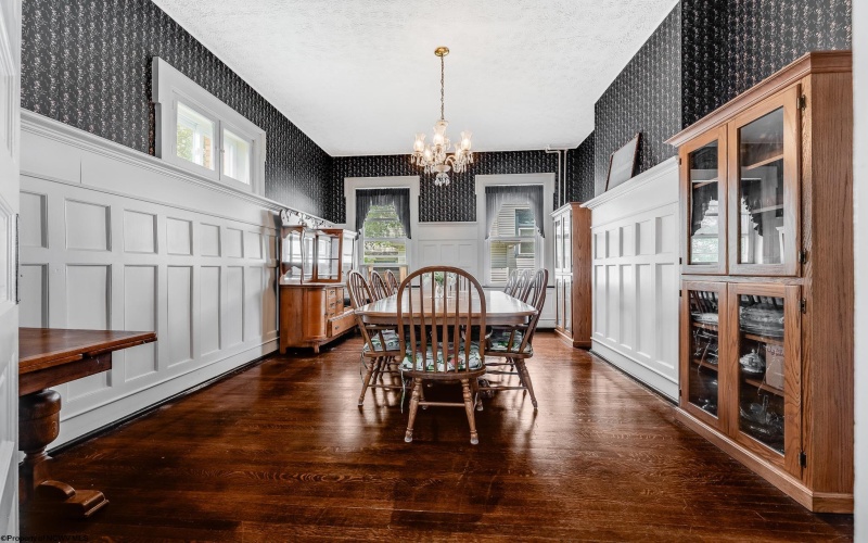 709 Benoni Avenue, Fairmont, West Virginia 26554, 5 Bedrooms Bedrooms, 10 Rooms Rooms,4 BathroomsBathrooms,Single Family Detached,For Sale,Benoni,10159813