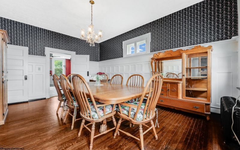 709 Benoni Avenue, Fairmont, West Virginia 26554, 5 Bedrooms Bedrooms, 10 Rooms Rooms,4 BathroomsBathrooms,Single Family Detached,For Sale,Benoni,10159813