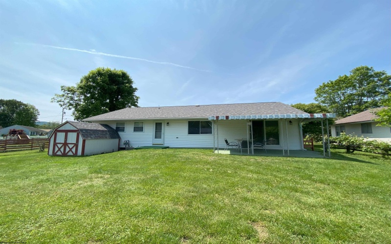 206 Evergreen Drive, Elkins, West Virginia 26241, 2 Bedrooms Bedrooms, 5 Rooms Rooms,1 BathroomBathrooms,Single Family Detached,For Sale,Evergreen,10159817