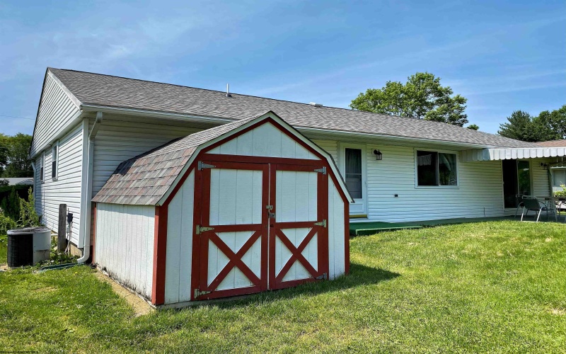 206 Evergreen Drive, Elkins, West Virginia 26241, 2 Bedrooms Bedrooms, 5 Rooms Rooms,1 BathroomBathrooms,Single Family Detached,For Sale,Evergreen,10159817