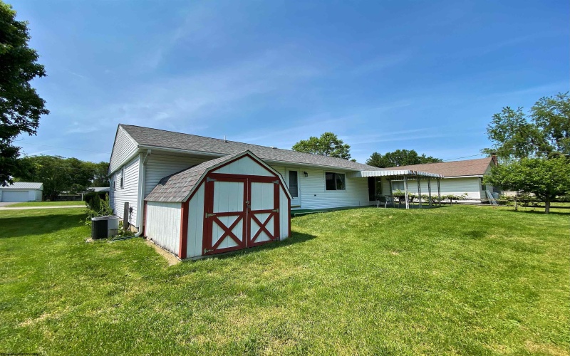 206 Evergreen Drive, Elkins, West Virginia 26241, 2 Bedrooms Bedrooms, 5 Rooms Rooms,1 BathroomBathrooms,Single Family Detached,For Sale,Evergreen,10159817