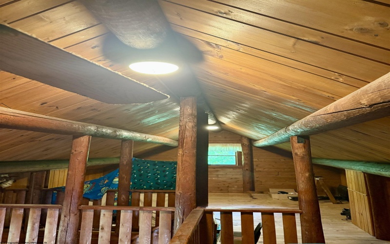 12 Rainbow Road, Mannington, West Virginia 26582, 2 Bedrooms Bedrooms, 6 Rooms Rooms,2 BathroomsBathrooms,Single Family Detached,For Sale,Rainbow,10159854