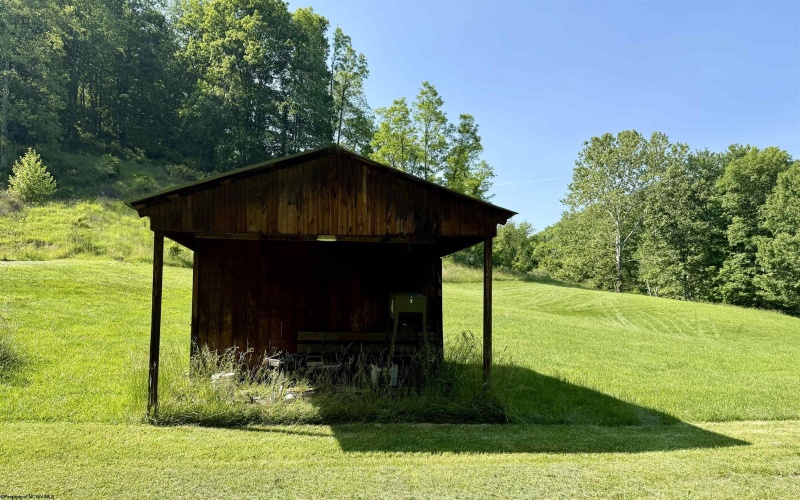 12 Rainbow Road, Mannington, West Virginia 26582, 2 Bedrooms Bedrooms, 6 Rooms Rooms,2 BathroomsBathrooms,Single Family Detached,For Sale,Rainbow,10159854