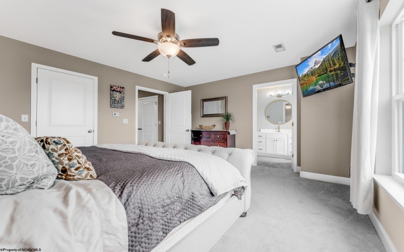 2026 Mountain Ash Lane, Morgantown, West Virginia 26501, 3 Bedrooms Bedrooms, 7 Rooms Rooms,2 BathroomsBathrooms,Single Family Attached,For Sale,Mountain Ash,10159836