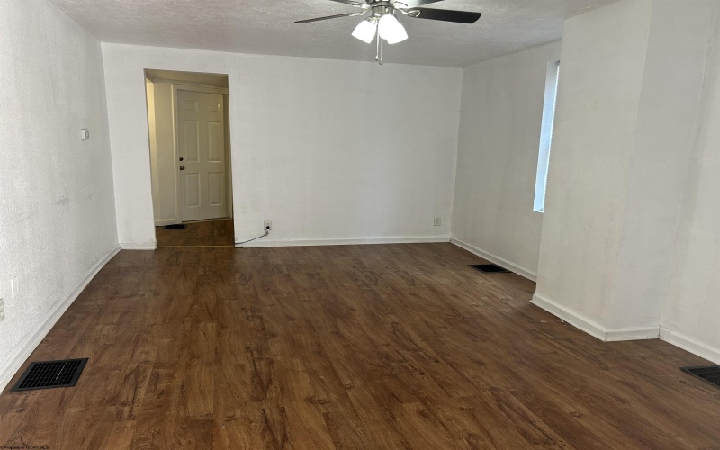 412 Mclane Avenue, Morgantown, West Virginia 26505, ,Multi-unit/income,For Sale,Mclane,10159853
