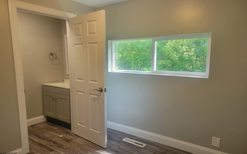 1236 Francis Mine Road, Fairmont, West Virginia 26554, 3 Bedrooms Bedrooms, 6 Rooms Rooms,1 BathroomBathrooms,Single Family Detached,For Sale,Francis Mine,10159849