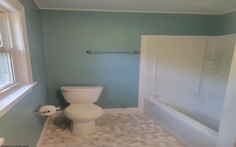 1236 Francis Mine Road, Fairmont, West Virginia 26554, 3 Bedrooms Bedrooms, 6 Rooms Rooms,1 BathroomBathrooms,Single Family Detached,For Sale,Francis Mine,10159849
