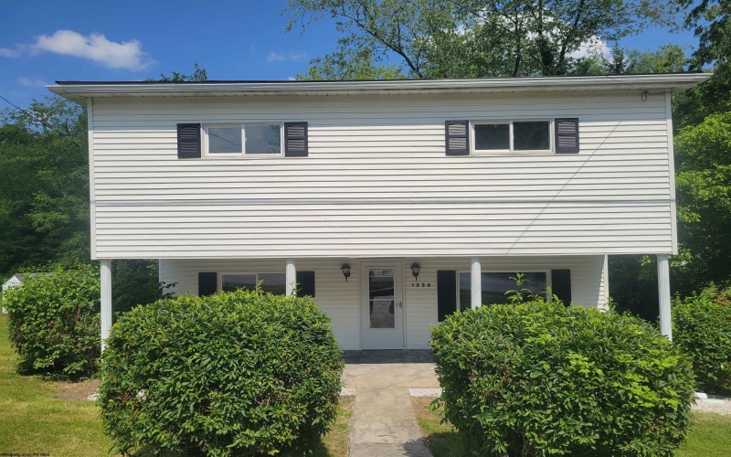 1236 Francis Mine Road, Fairmont, West Virginia 26554, 3 Bedrooms Bedrooms, 6 Rooms Rooms,1 BathroomBathrooms,Single Family Detached,For Sale,Francis Mine,10159849