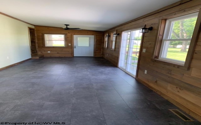 1375 Tacy Sunshiner Ridge Road, Philippi, West Virginia 26416, 2 Bedrooms Bedrooms, 6 Rooms Rooms,2 BathroomsBathrooms,Single Family Detached,For Sale,Tacy Sunshiner Ridge,10159839