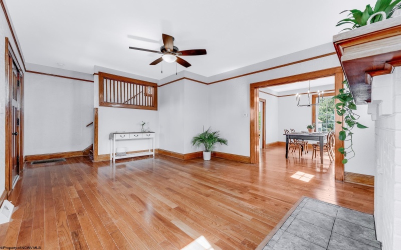 303 Saint Clair Street, Clarksburg, West Virginia 26301, 3 Bedrooms Bedrooms, 6 Rooms Rooms,1 BathroomBathrooms,Single Family Detached,For Sale,Saint Clair,10159842