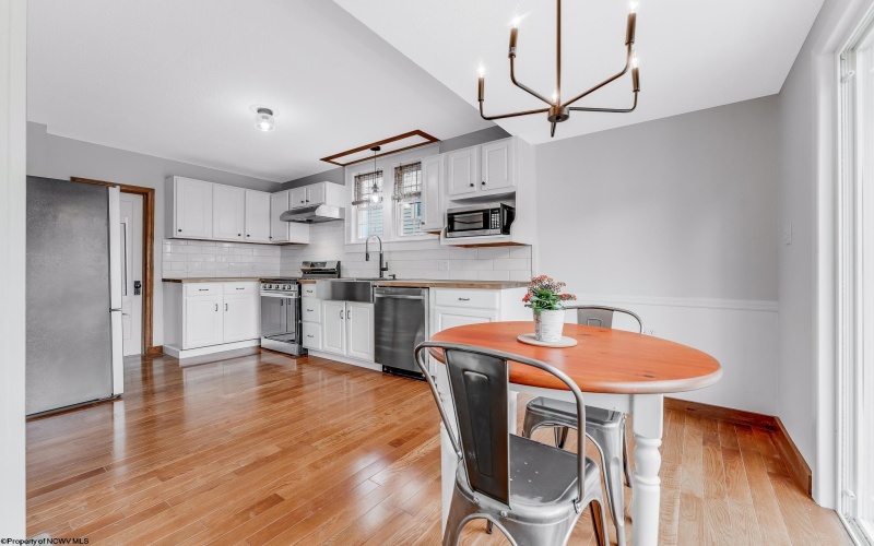 303 Saint Clair Street, Clarksburg, West Virginia 26301, 3 Bedrooms Bedrooms, 6 Rooms Rooms,1 BathroomBathrooms,Single Family Detached,For Sale,Saint Clair,10159842