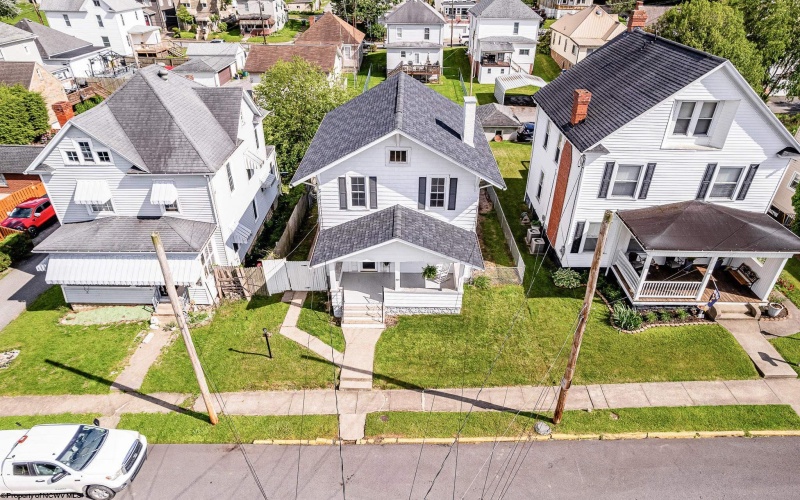 303 Saint Clair Street, Clarksburg, West Virginia 26301, 3 Bedrooms Bedrooms, 6 Rooms Rooms,1 BathroomBathrooms,Single Family Detached,For Sale,Saint Clair,10159842