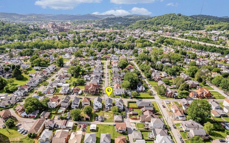 303 Saint Clair Street, Clarksburg, West Virginia 26301, 3 Bedrooms Bedrooms, 6 Rooms Rooms,1 BathroomBathrooms,Single Family Detached,For Sale,Saint Clair,10159842