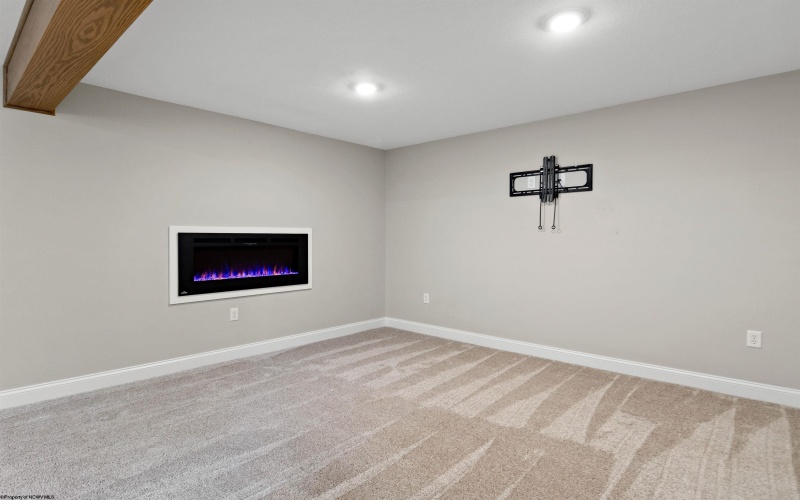 252 Tide Way, Morgantown, West Virginia 26508, 4 Bedrooms Bedrooms, 9 Rooms Rooms,3 BathroomsBathrooms,Single Family Detached,For Sale,Tide,10159855