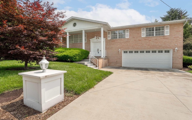330 Baldwin Street, Morgantown, West Virginia 26505, 3 Bedrooms Bedrooms, 12 Rooms Rooms,2 BathroomsBathrooms,Single Family Detached,For Sale,Baldwin,10159856