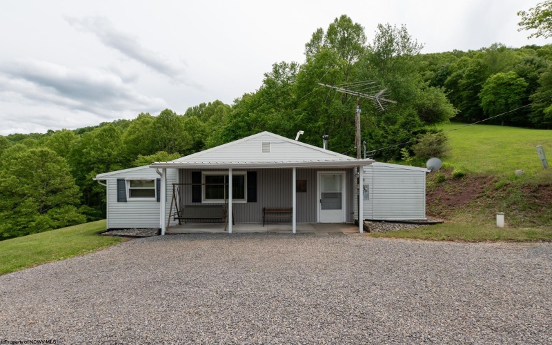 2302 Red Rock Road, Rowlesburg, West Virginia 26425, 2 Bedrooms Bedrooms, 6 Rooms Rooms,1 BathroomBathrooms,Single Family Detached,For Sale,Red Rock,10157380
