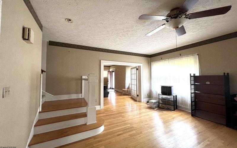 217 Maple Avenue, Clarksburg, West Virginia 26301, 3 Bedrooms Bedrooms, 9 Rooms Rooms,3 BathroomsBathrooms,Single Family Detached,For Sale,Maple,10158139