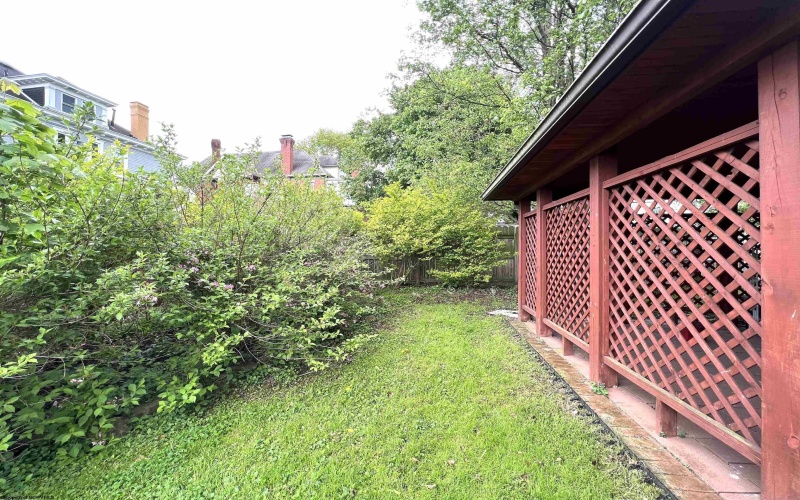 217 Maple Avenue, Clarksburg, West Virginia 26301, 3 Bedrooms Bedrooms, 9 Rooms Rooms,3 BathroomsBathrooms,Single Family Detached,For Sale,Maple,10158139