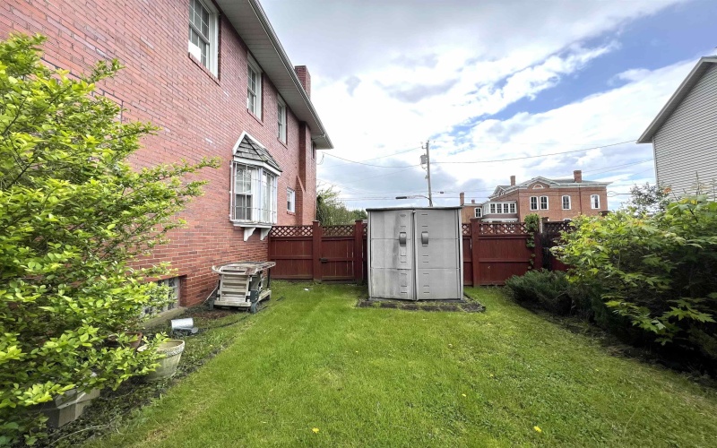 217 Maple Avenue, Clarksburg, West Virginia 26301, 3 Bedrooms Bedrooms, 9 Rooms Rooms,3 BathroomsBathrooms,Single Family Detached,For Sale,Maple,10158139