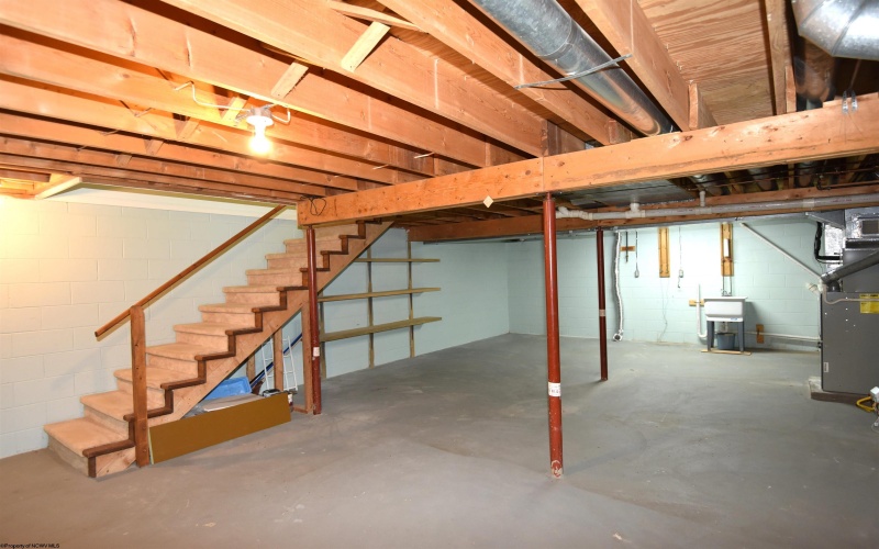 696 Deerfield Drive, Bridgeport, West Virginia 26330, 2 Bedrooms Bedrooms, 5 Rooms Rooms,1 BathroomBathrooms,Single Family Attached,For Sale,Deerfield,10159874