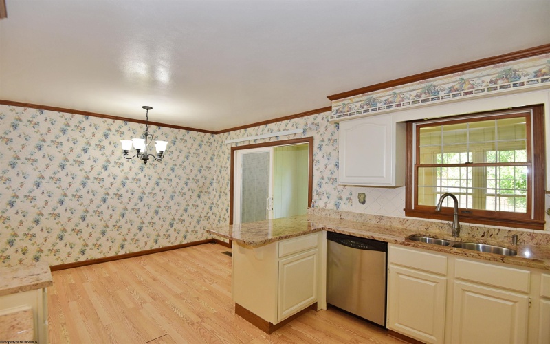 696 Deerfield Drive, Bridgeport, West Virginia 26330, 2 Bedrooms Bedrooms, 5 Rooms Rooms,1 BathroomBathrooms,Single Family Attached,For Sale,Deerfield,10159874