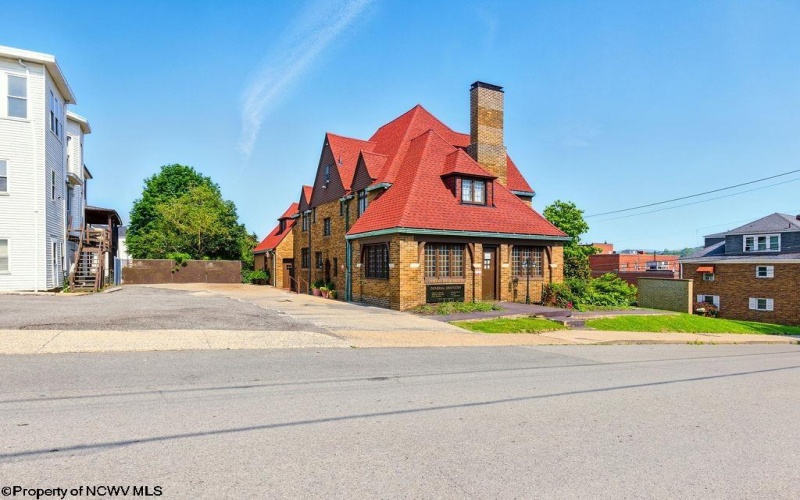 401 Washington Avenue, Clarksburg, West Virginia 26301, ,Commercial/industrial,For Sale,Washington,10159861