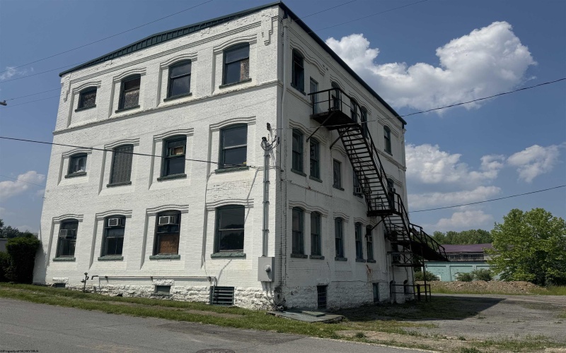 998 Minor Avenue, Fairmont, West Virginia 26554, ,Commercial/industrial,For Sale,Minor,10159865