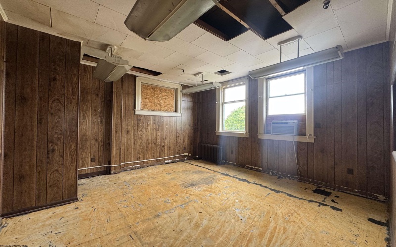 998 Minor Avenue, Fairmont, West Virginia 26554, ,Commercial/industrial,For Sale,Minor,10159865