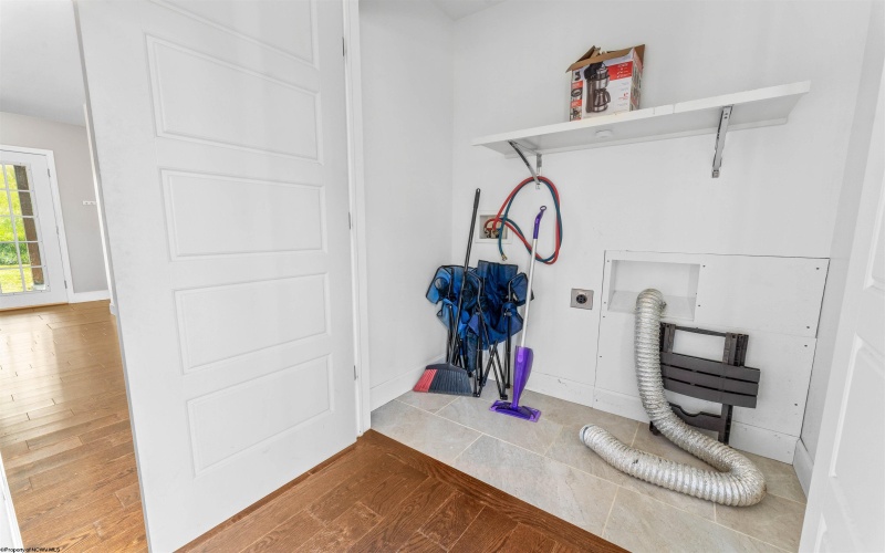 120 Cunningham Road, Rivesville, West Virginia 26588, 3 Bedrooms Bedrooms, 5 Rooms Rooms,2 BathroomsBathrooms,Single Family Detached,For Sale,Cunningham,10159857