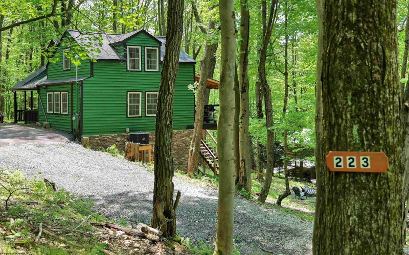 223 Clover Drive, Terra Alta, West Virginia 26764, 3 Bedrooms Bedrooms, 7 Rooms Rooms,2 BathroomsBathrooms,Single Family Detached,For Sale,Clover,10159878