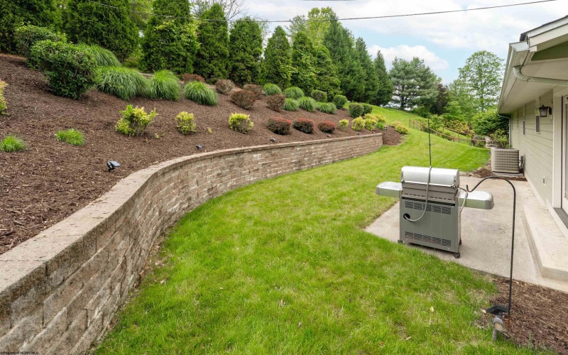 101 Forest Drive, Morgantown, West Virginia 26505, 4 Bedrooms Bedrooms, 8 Rooms Rooms,3 BathroomsBathrooms,Single Family Detached,For Sale,Forest,10159860