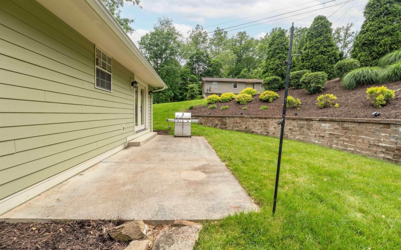 101 Forest Drive, Morgantown, West Virginia 26505, 4 Bedrooms Bedrooms, 8 Rooms Rooms,3 BathroomsBathrooms,Single Family Detached,For Sale,Forest,10159860