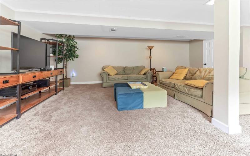101 Forest Drive, Morgantown, West Virginia 26505, 4 Bedrooms Bedrooms, 8 Rooms Rooms,3 BathroomsBathrooms,Single Family Detached,For Sale,Forest,10159860