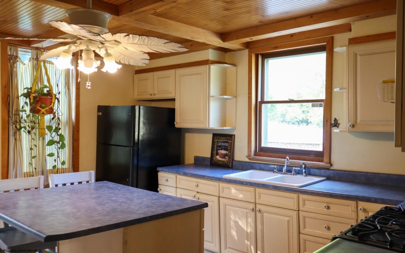 200 Spence Street, Fairmont, West Virginia 26554, 2 Bedrooms Bedrooms, 8 Rooms Rooms,1 BathroomBathrooms,Single Family Detached,For Sale,Spence,10159864