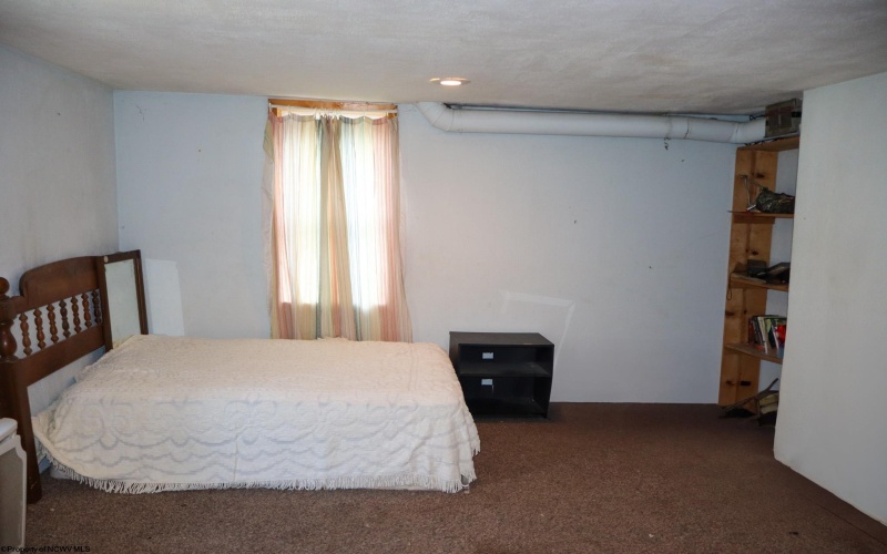 200 Spence Street, Fairmont, West Virginia 26554, 2 Bedrooms Bedrooms, 8 Rooms Rooms,1 BathroomBathrooms,Single Family Detached,For Sale,Spence,10159864
