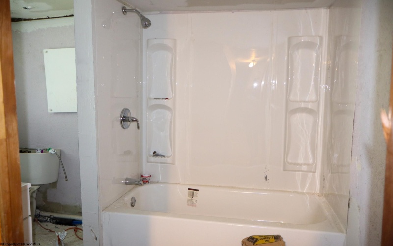 200 Spence Street, Fairmont, West Virginia 26554, 2 Bedrooms Bedrooms, 8 Rooms Rooms,1 BathroomBathrooms,Single Family Detached,For Sale,Spence,10159864