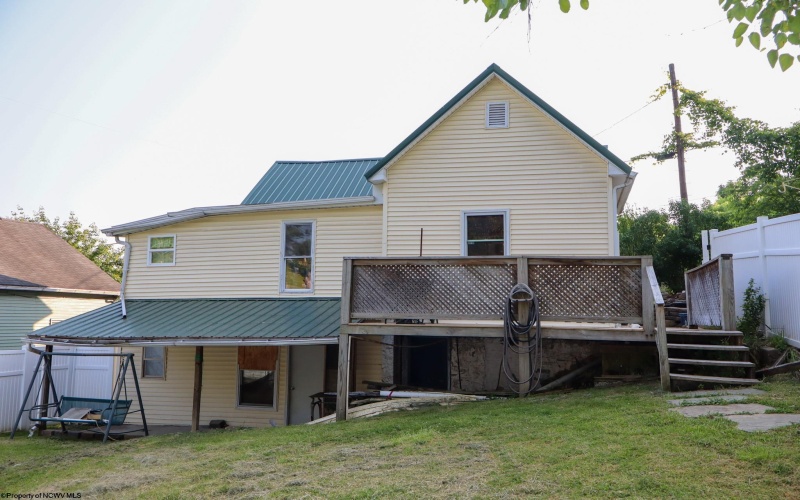 200 Spence Street, Fairmont, West Virginia 26554, 2 Bedrooms Bedrooms, 8 Rooms Rooms,1 BathroomBathrooms,Single Family Detached,For Sale,Spence,10159864
